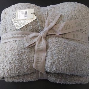 Barefoot Dreams throw blanket.